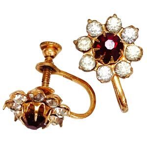 Vintage 1940s 1950s Gold Tone Screw Back Earrings Red Glass Rhinestone Floral